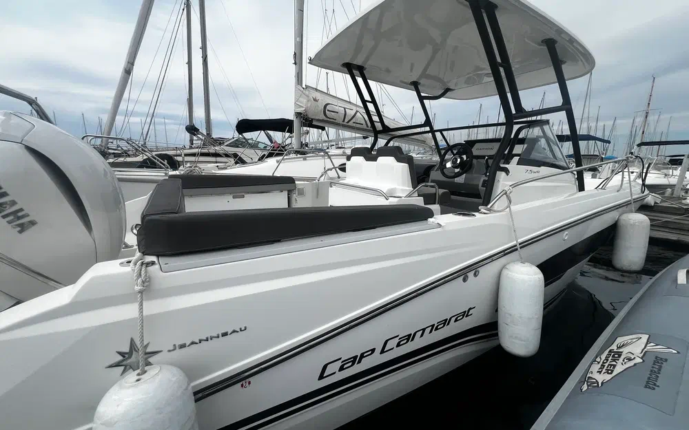 slider 35 Jeanneau Cap Camarat 7.5 WA