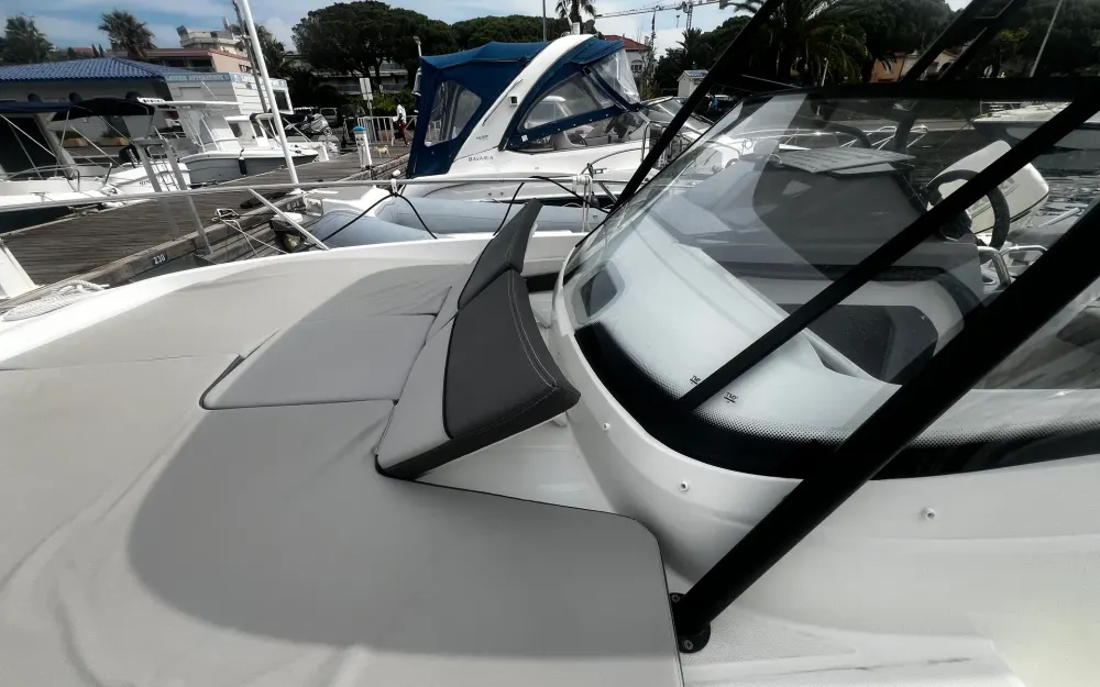 slider 5 Jeanneau Cap Camarat 7.5 WA Serie 3