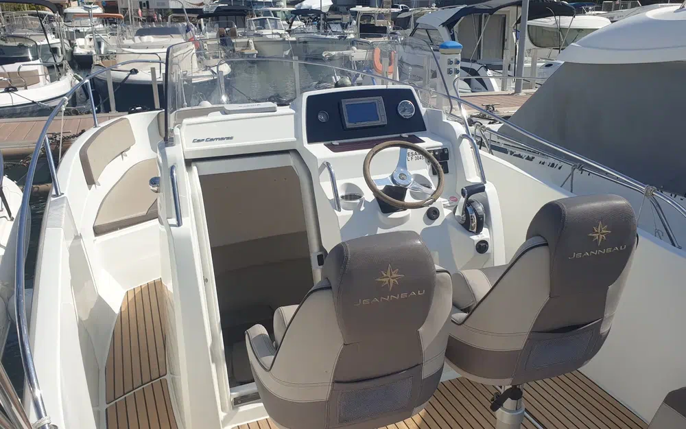 slider 4 Jeanneau Cap Camarat 7.5 CC