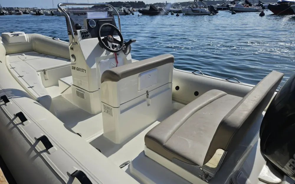 slider 7 Lomac  600 Turismo