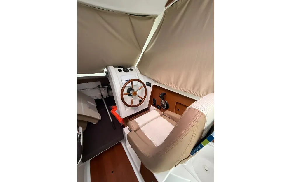 slider 7 Jeanneau Merry Fisher 645