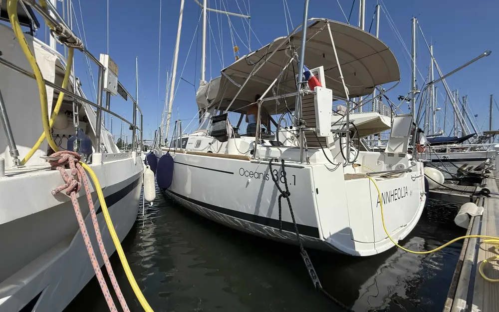 slider 0 Beneteau Oceanis 38.1