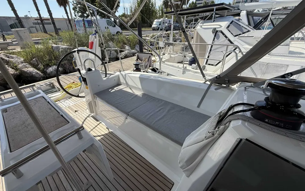 slider 13 Beneteau Oceanis 38.1