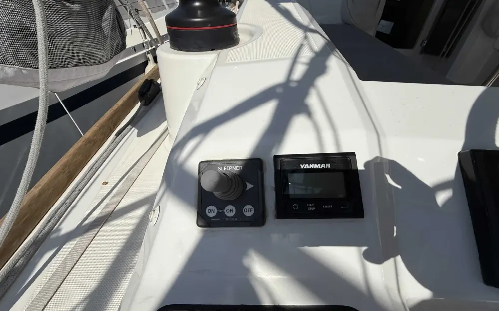 slider 14 Beneteau Oceanis 38.1