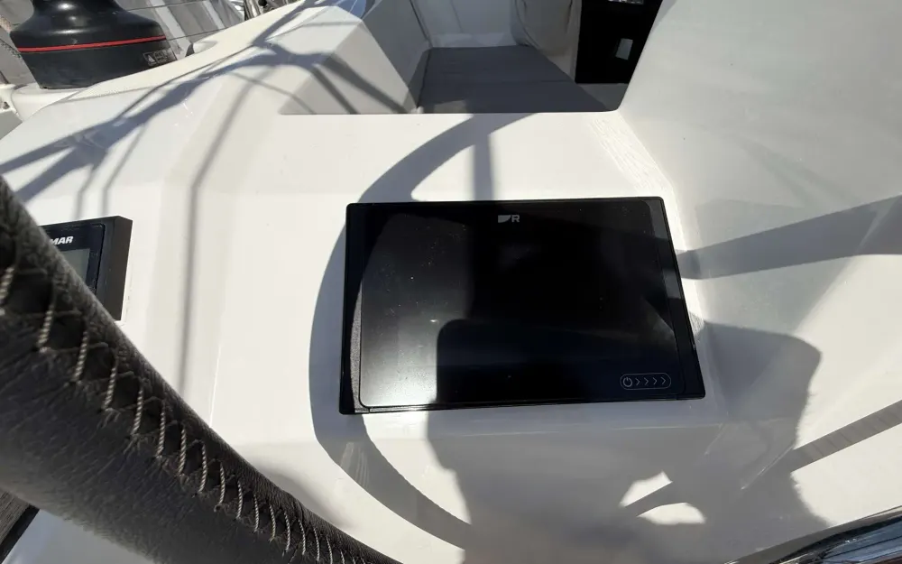 slider 15 Beneteau Oceanis 38.1