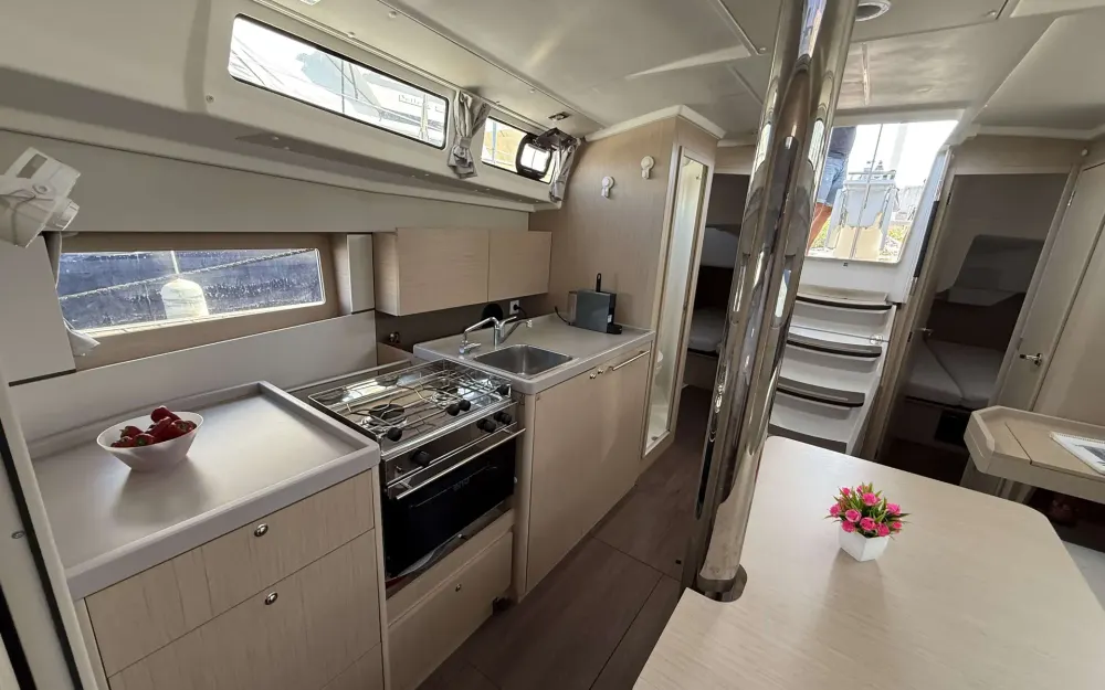 slider 18 Beneteau Oceanis 38.1