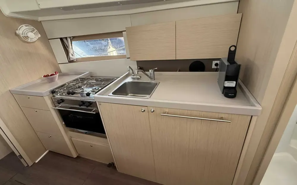 slider 24 Beneteau Oceanis 38.1