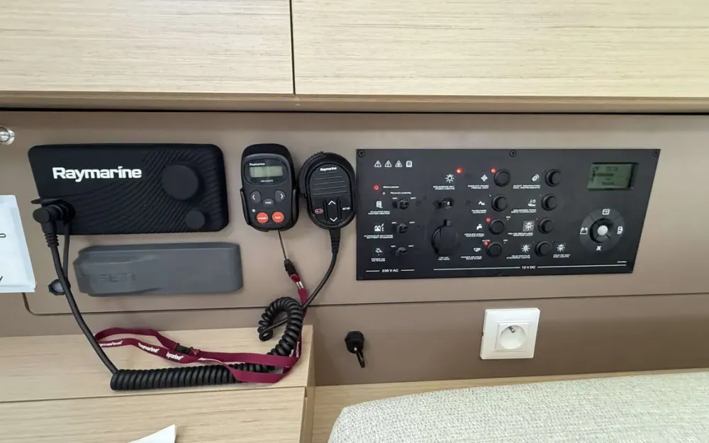 slider 26 Beneteau Oceanis 38.1