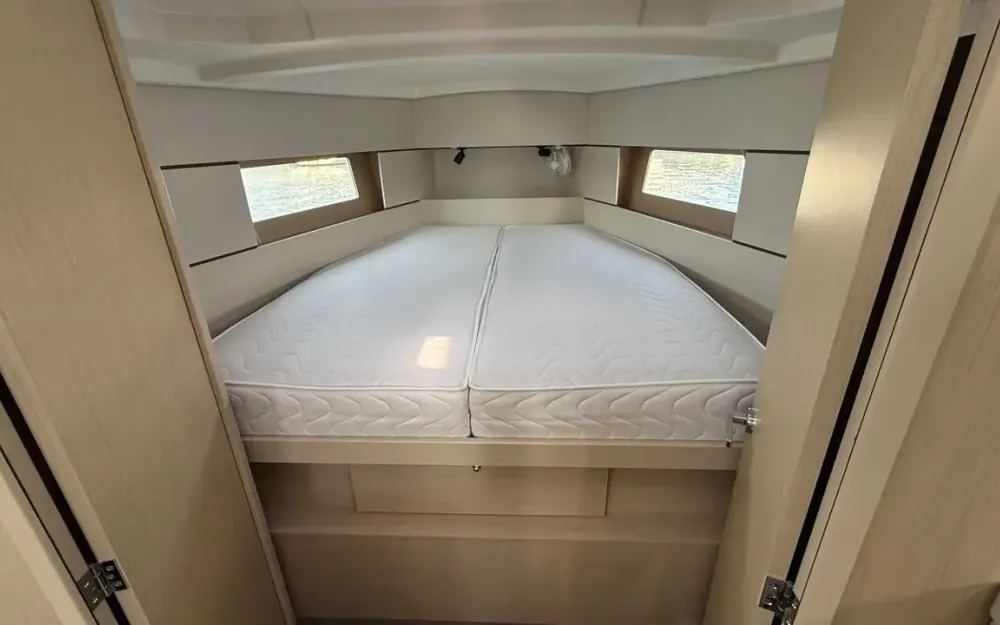 slider 28 Beneteau Oceanis 38.1