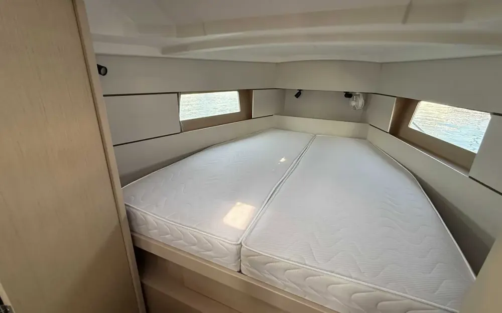 slider 29 Beneteau Oceanis 38.1