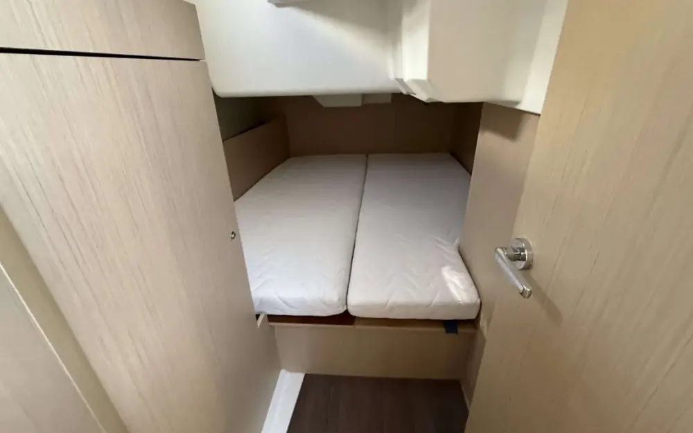 slider 31 Beneteau Oceanis 38.1