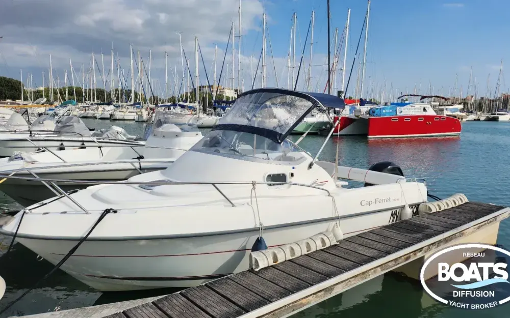slider 0 B2 Marine Cap Ferret 552CC