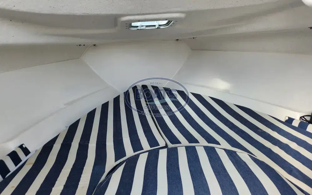 slider 6 B2 Marine Cap Ferret 552