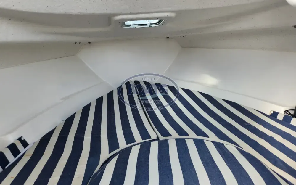 slider 6 B2 Marine Cap Ferret 552CC