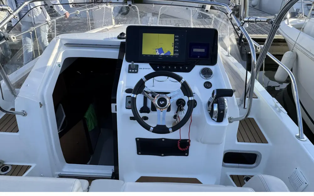 slider 10 Beneteau Flyer 8 SUNdeck