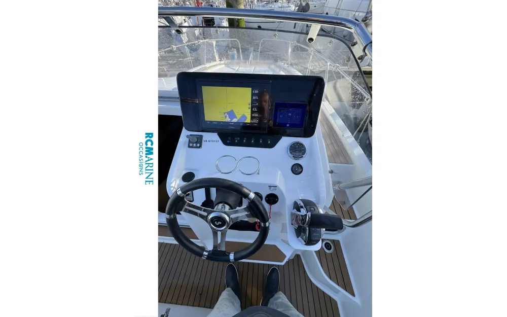 slider 2 Beneteau Flyer 8 SUNdeck
