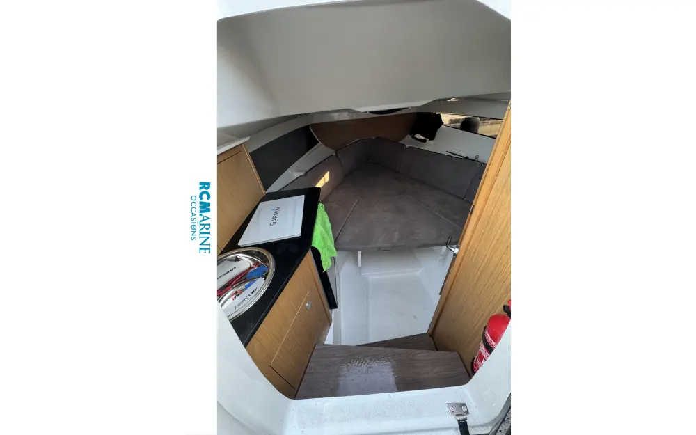 slider 7 Beneteau Flyer 8 SUNdeck