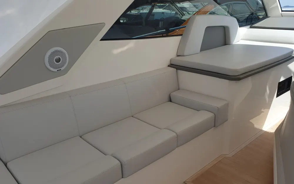 slider 12 Rio Yachts Parana 38