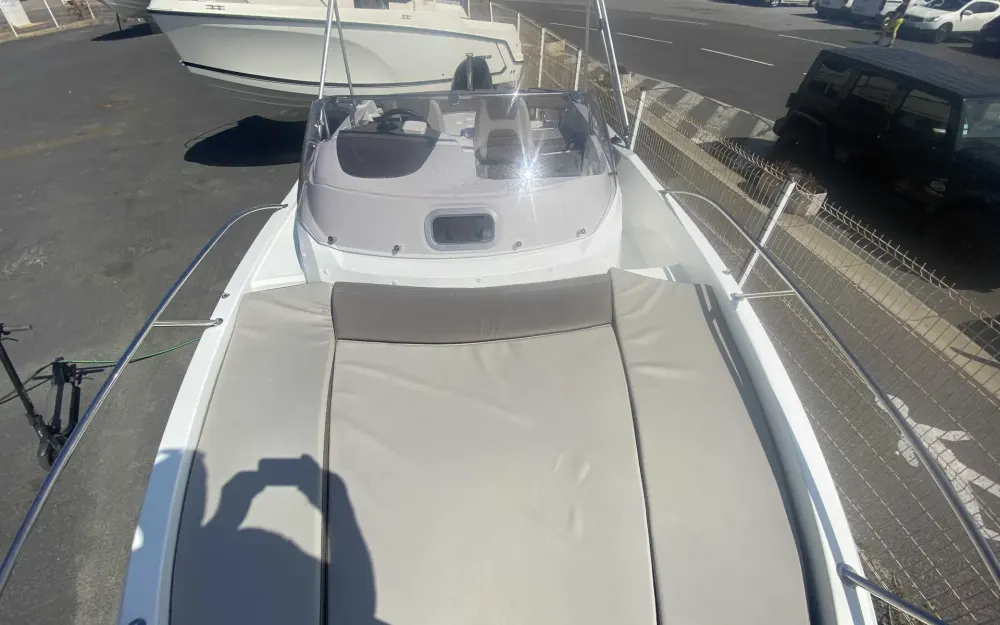 slider 4 Jeanneau Cap Camarat 6.5 WA