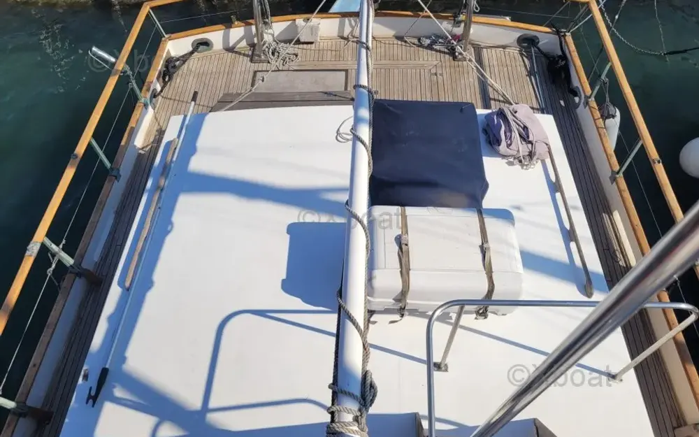 slider 11 American Marine Grand Banks 42 Classic
