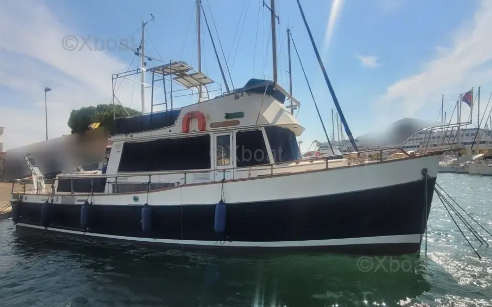 slider 1 American Marine Grand Banks 42 Classic