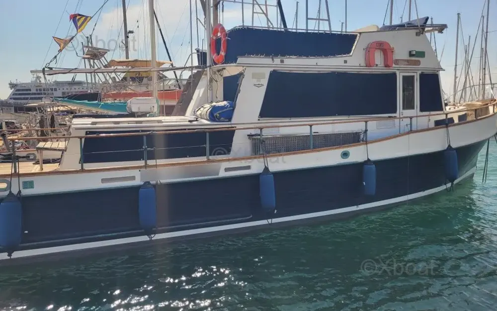 slider 4 American Marine Grand Banks 42 Classic