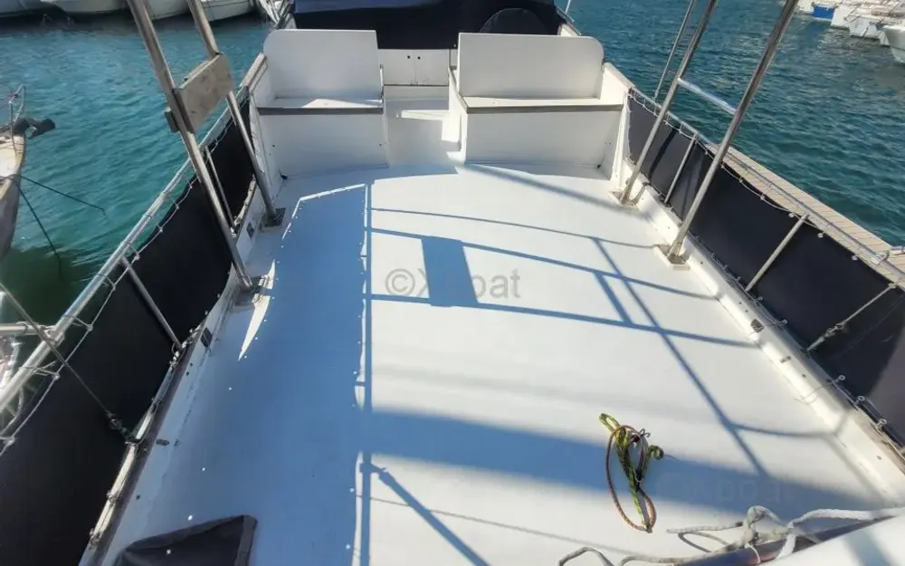 slider 6 American Marine Grand Banks 42 Classic