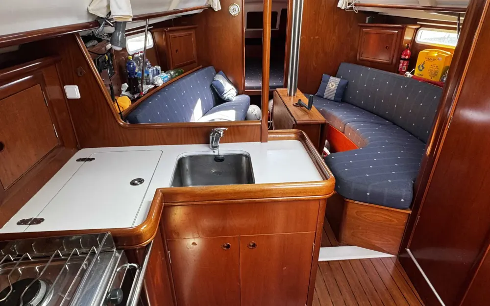 slider 10 Beneteau Oceanis 331