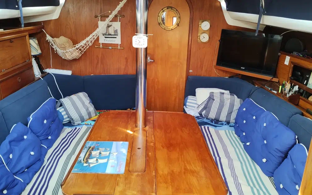 slider 4 Beneteau Evasion 37
