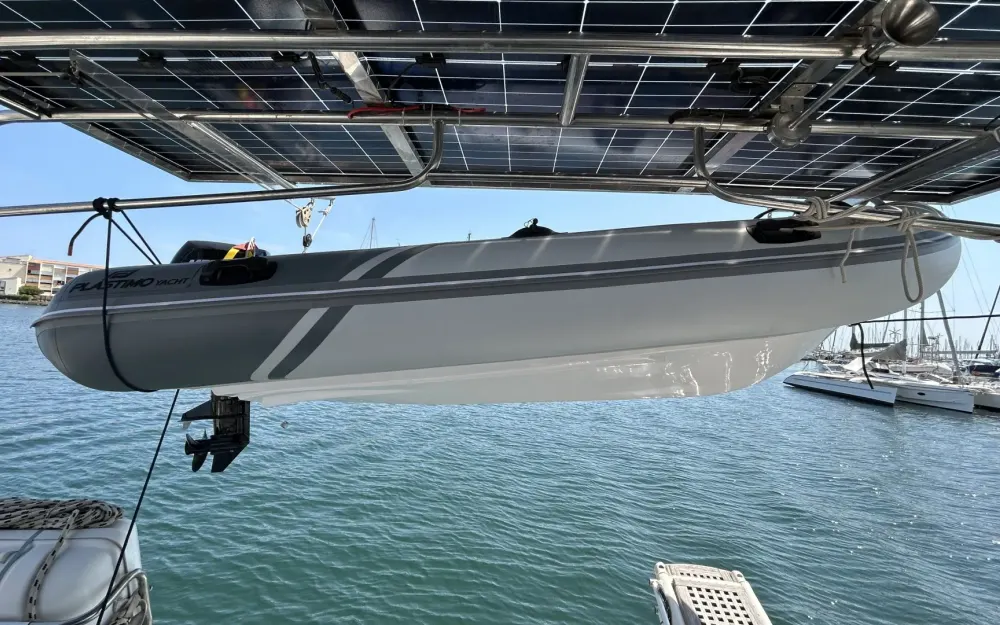 slider 15 Beneteau Oceanis 523