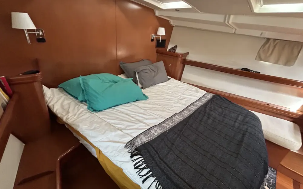 slider 4 Beneteau Oceanis 523