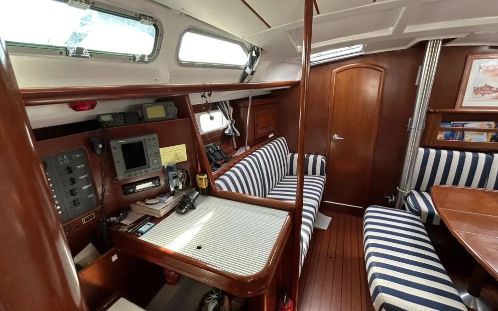 slider 2 Beneteau Oceanis 423Clipper