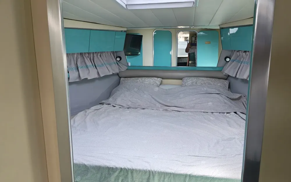 slider 10 Ferretti Altura 47