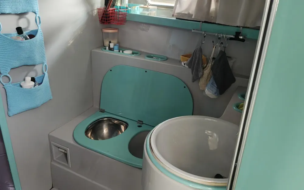 slider 11 Ferretti Altura 47