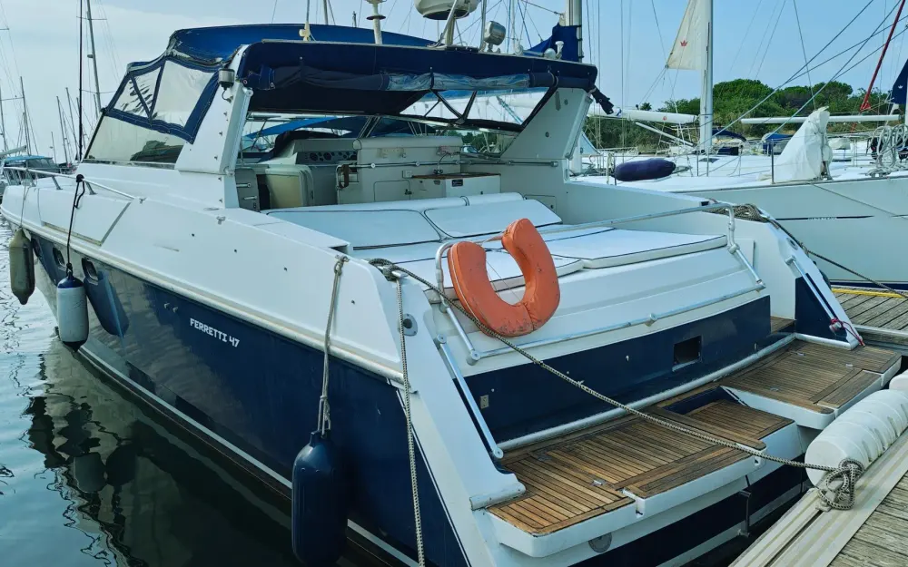 slider 1 Ferretti Altura 47