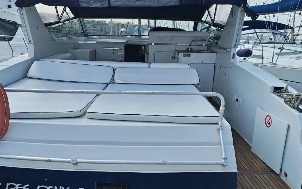 slider 2 Ferretti Altura 47