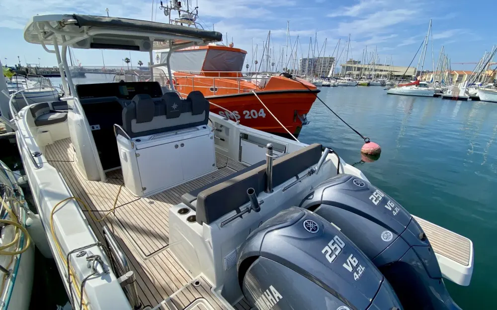 slider 6 Jeanneau Cap Camarat 9.0 CC