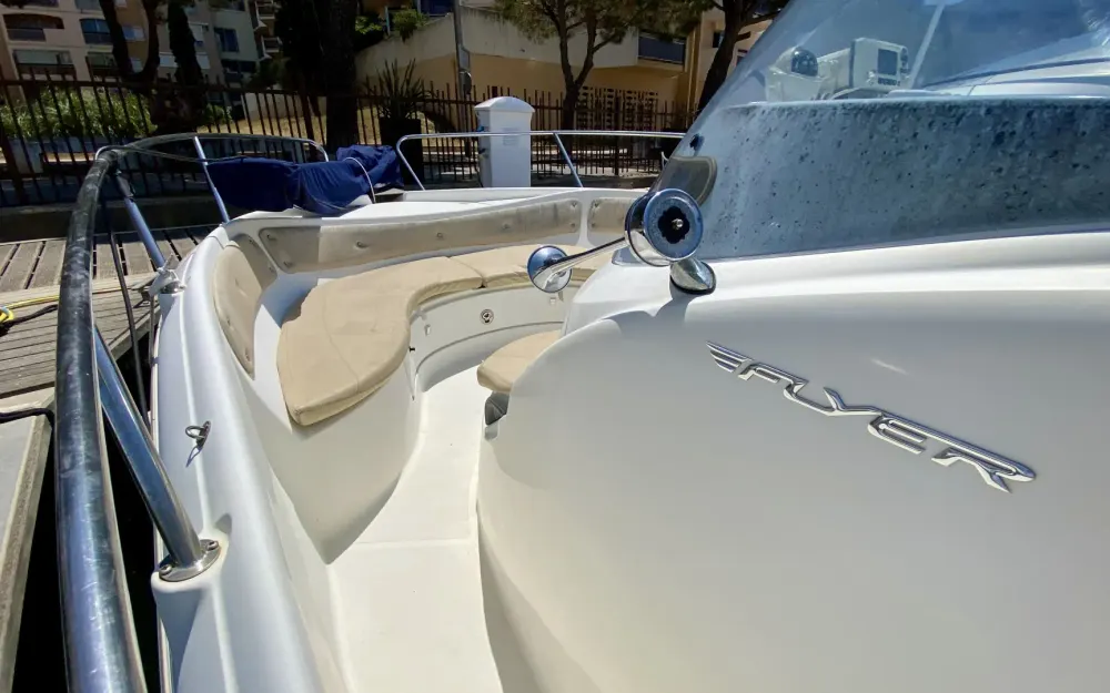 slider 9 Beneteau Flyer 750 Open