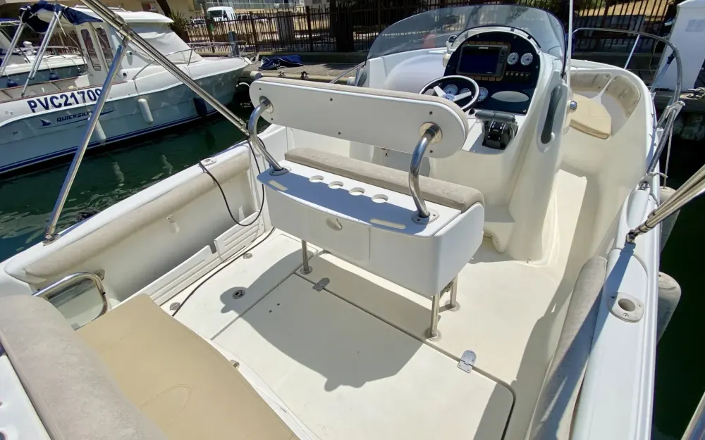 slider 3 Beneteau Flyer 750 Open