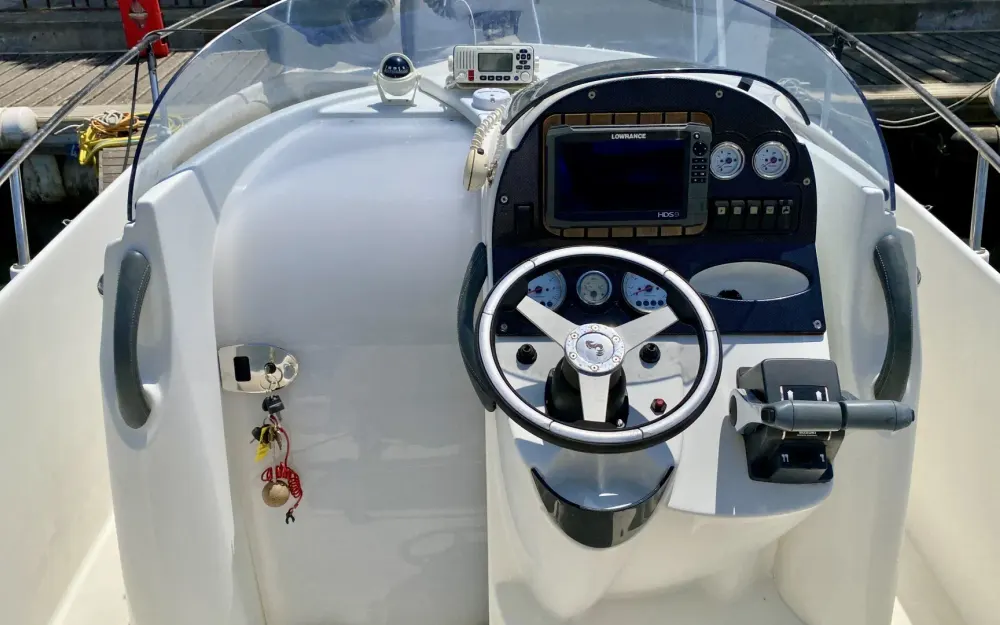 slider 7 Beneteau Flyer 750 Open