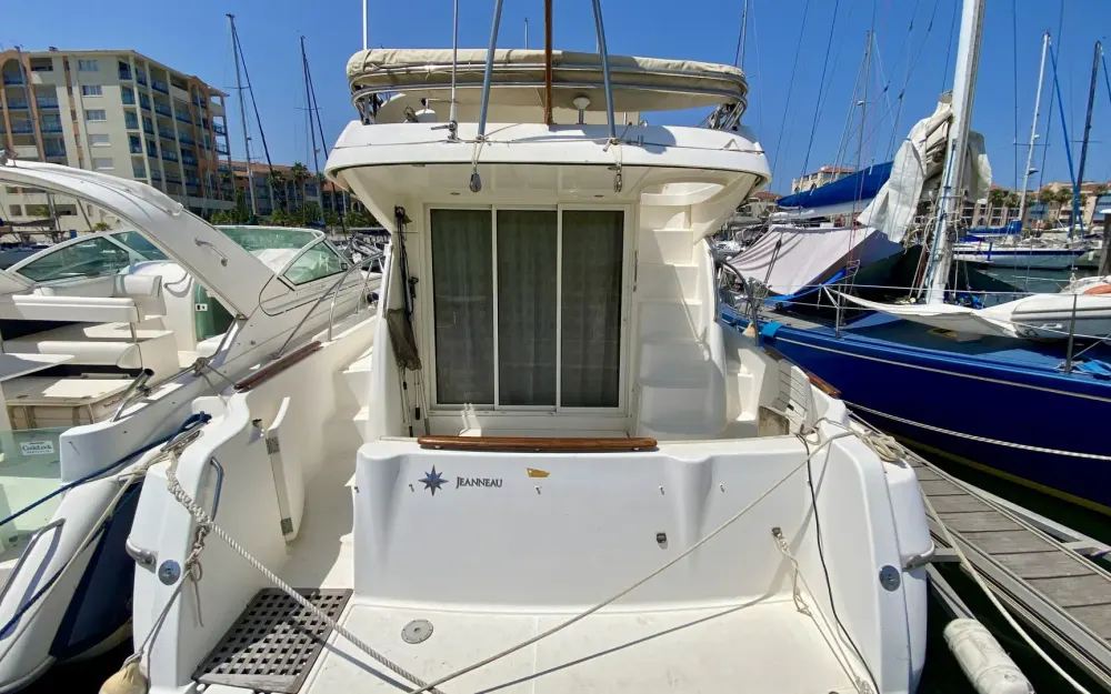 slider 1 Jeanneau Prestige 32