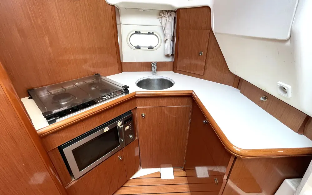 slider 5 Jeanneau Prestige 32