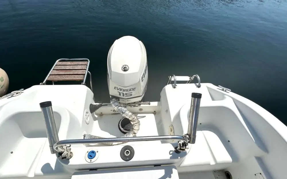slider 14 Jeanneau Cap Camarat 555 WA