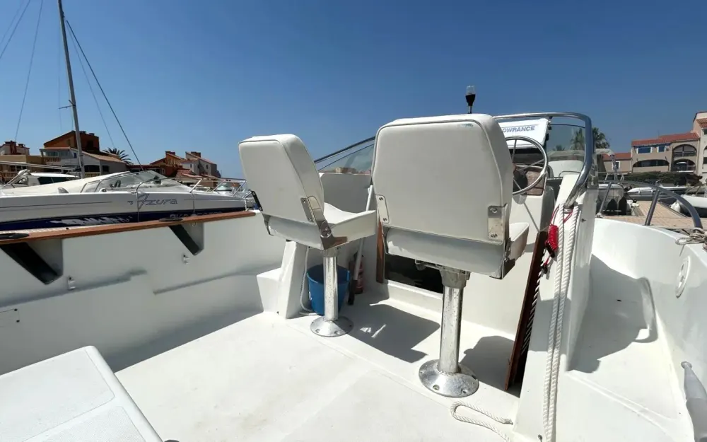 slider 7 Jeanneau Cap Camarat 555 WA