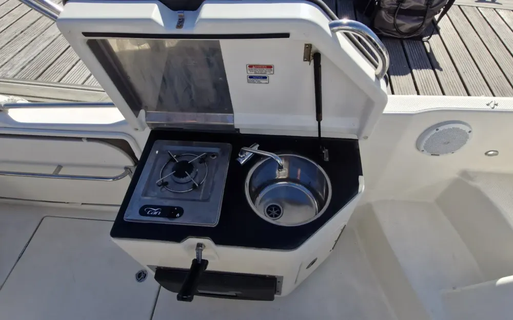 slider 11 Quicksilver Activ 755 Sundeck
