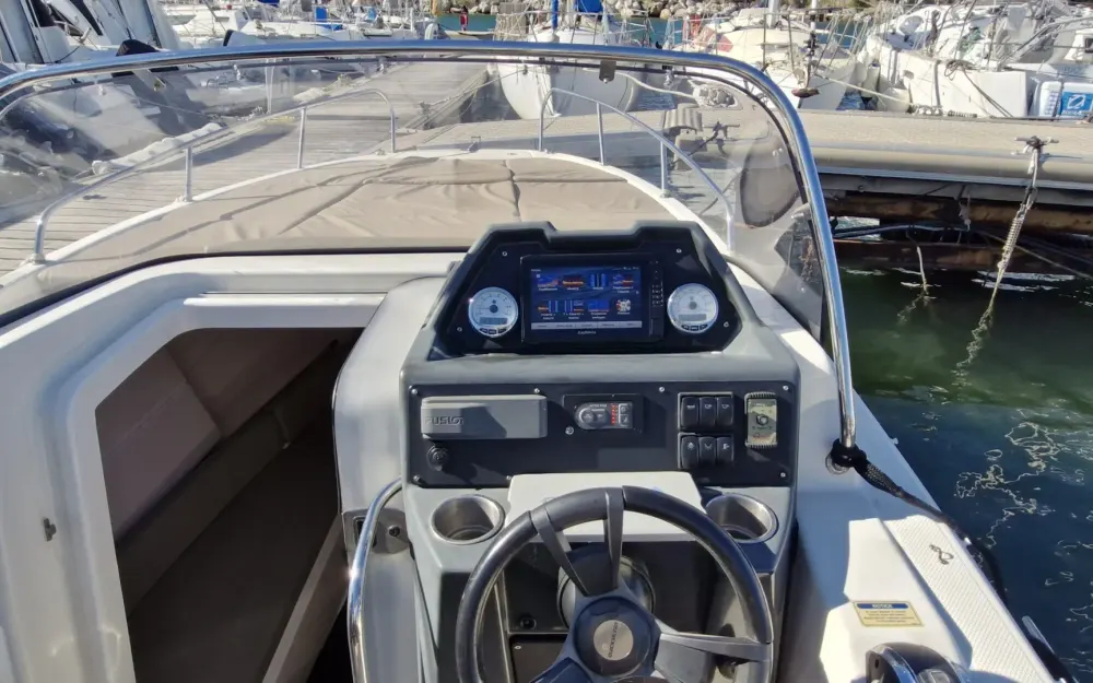 slider 1 Quicksilver Activ 755 Sundeck