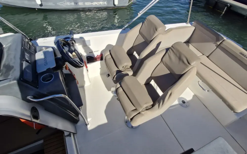 slider 7 Quicksilver Activ 755 Sundeck