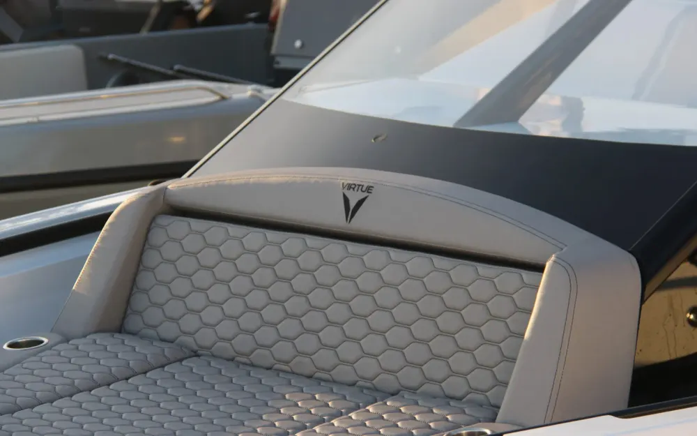 slider 9 Virtue  V10