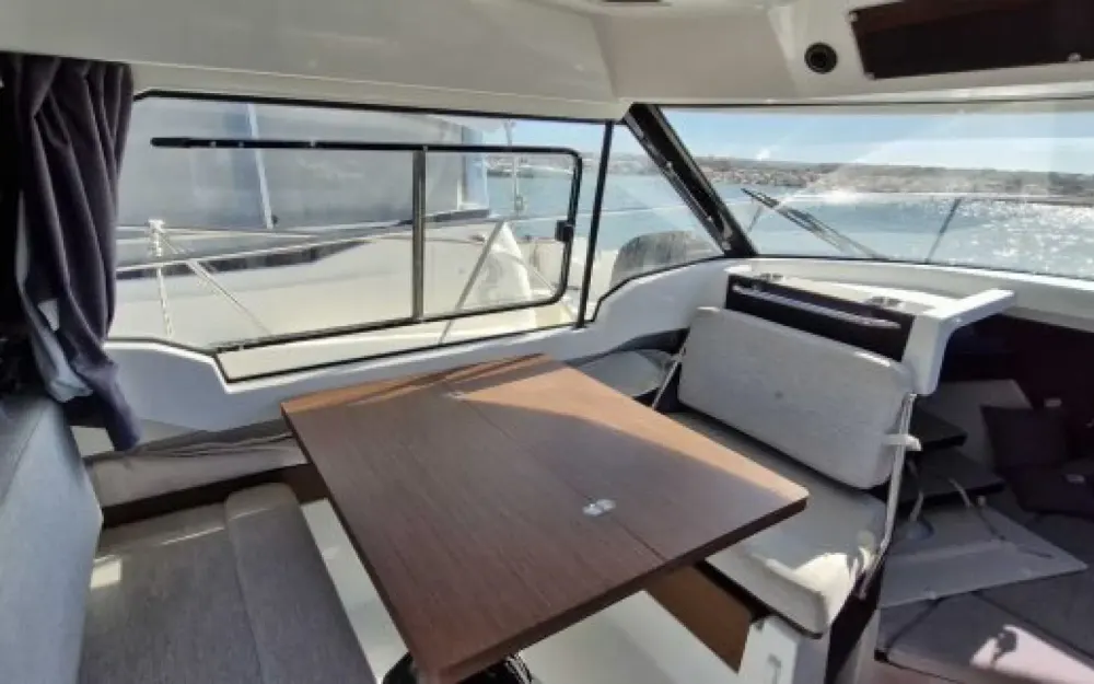 slider 13 Jeanneau Merry Fisher 795