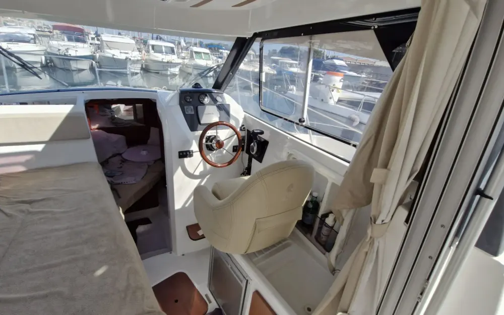 slider 9 Beneteau Antares 7.80